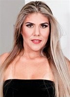 Priscila Pimenta Headshot