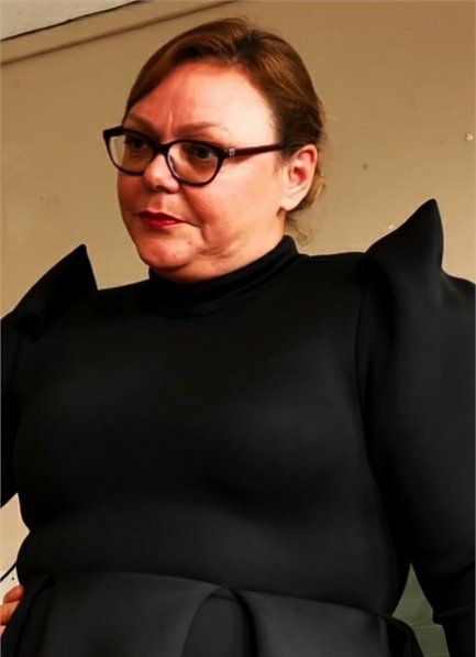 Mistress April