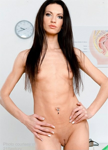Linda Moretti Bodyshot