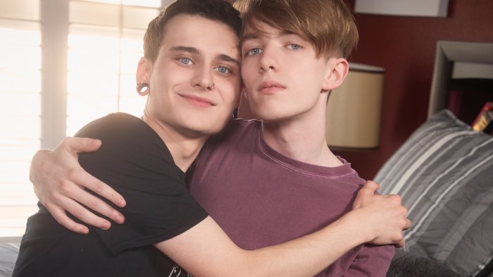 Adam Reid & Easton Gray in Special Delivery – Rimming Scene