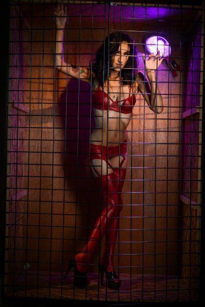 Free 'Caged 2: Lesbian Edition' pic nº 236