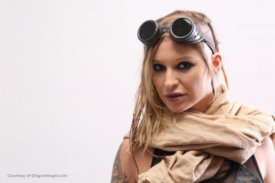 Imagen gratuita de 'Squirtwoman: Wasteland' nº 10
