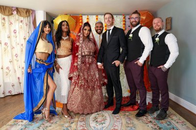 Imagen gratuita de 'Wet Hot Indian Wedding' nº 4