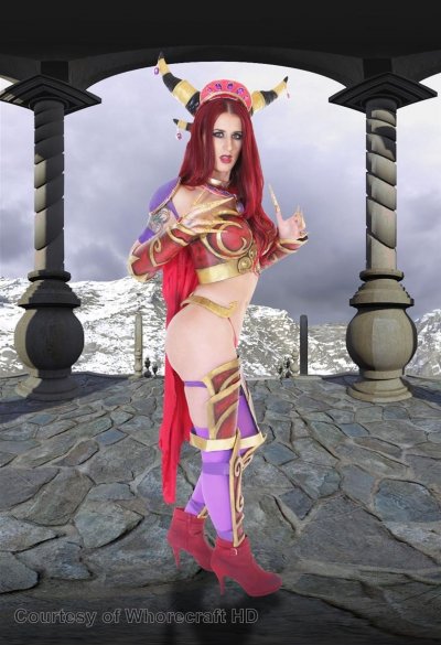 Imagen gratuita de 'Whorecraft VI: Sexy Nymphos Quest For The Cock God!' nº 109