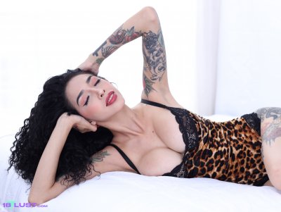 Free 'Kitzia First BBC Alternate Angles' pic nº 16