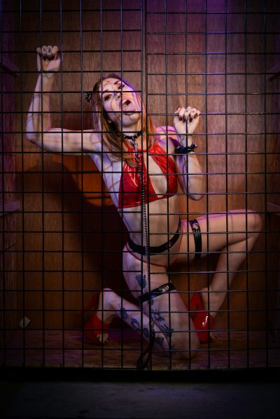 Free 'Caged 2: Lesbian Edition' pic nº 649