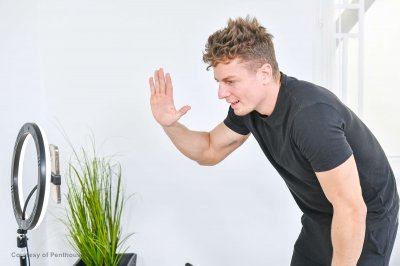 Free 'Neighborly Fuck Favors' pic nº 148