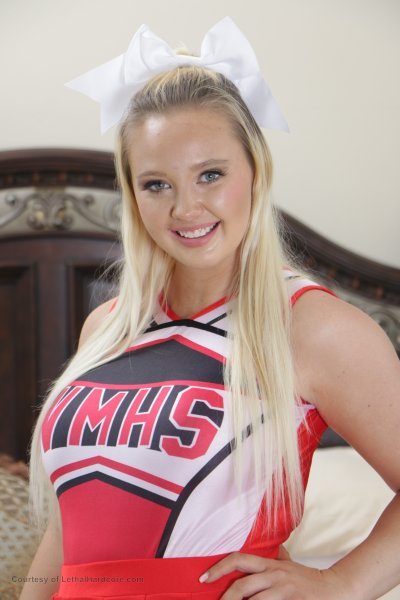 Free 'Cross Eyed Cock Loving Cheerleaders 4' pic nº 56