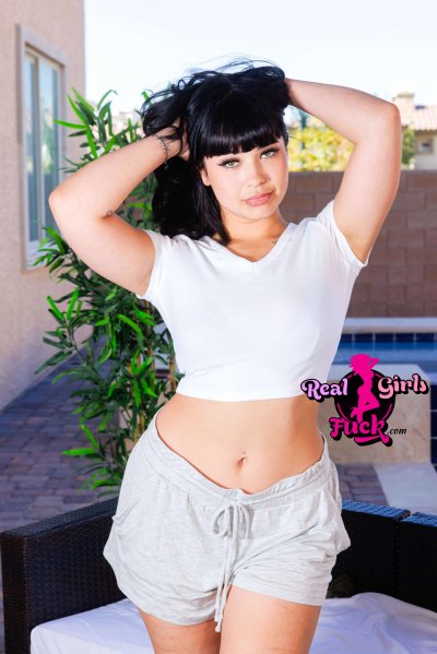 Free 'New Brunette Pawg Gets Fucked And Interviewed On Camera' pic nº 2