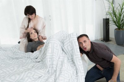 Imagen gratuita de 'Quality Time with Stepdaughter' nº 266