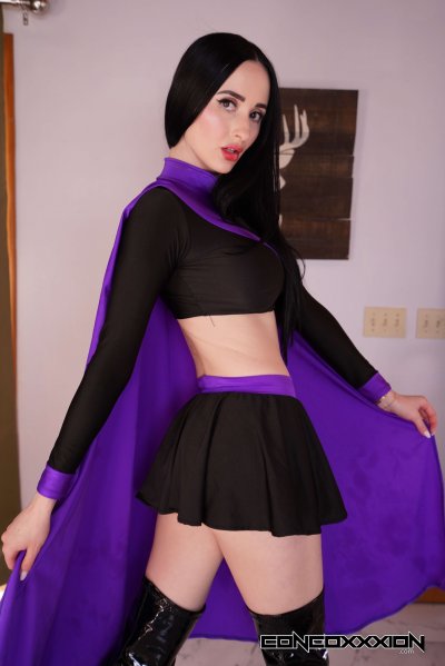 Free 'Ultra Violet Weakness Exposed' pic nº 9