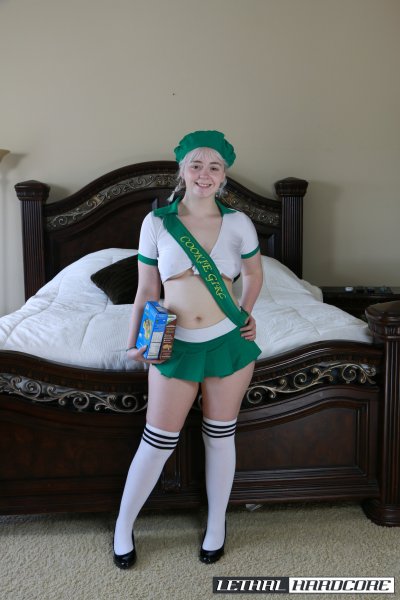 Imagen gratuita de 'Cream Filled Girl Scouts' nº 84