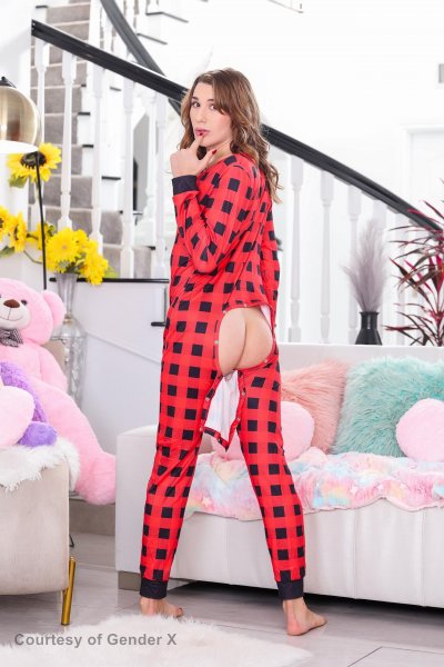 Free 'Trans Slumber Party' pic nº 34