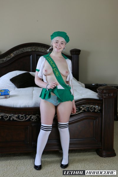 Imagen gratuita de 'Cream Filled Girl Scouts' nº 94