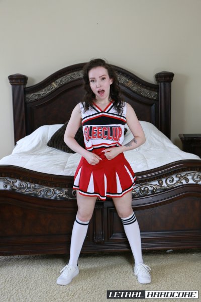 Free 'Cross Eyed Cock Loving Cheerleaders 8' pic nº 4