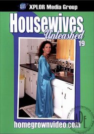 Housewives Unleashed 19 Boxcover