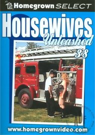 Housewives Unleashed 38 Boxcover