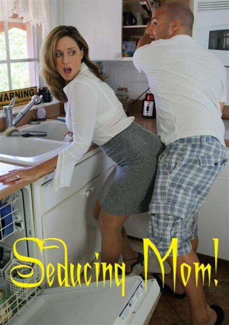 Seducing Mom streaming video at Jodi West Official Membership Site