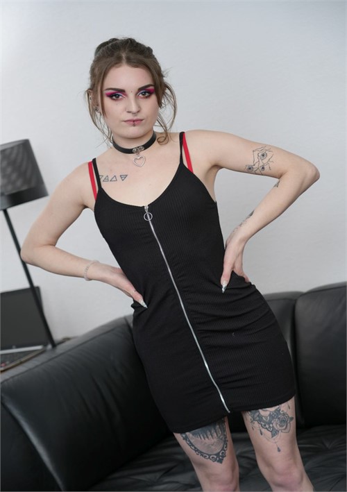 Trixy Kitty: Forbidden First Anal Fusion