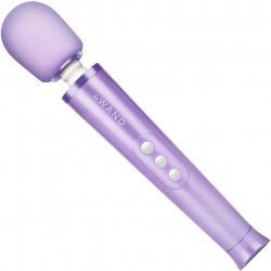 Le Wand Petite Rechargeable Vibrating Massager - Violet Le Wand Petite Rechargeable Vibrating Massager - Violet Boxcover