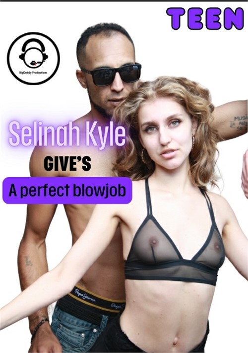 Teen in Vacation Gives a Perfect Blowjob