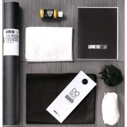 Love Is Art Body Paint And Canvas Kit: Gold & Black Love Is Art Body Paint And Canvas Kit: Gold & Black Boxcover